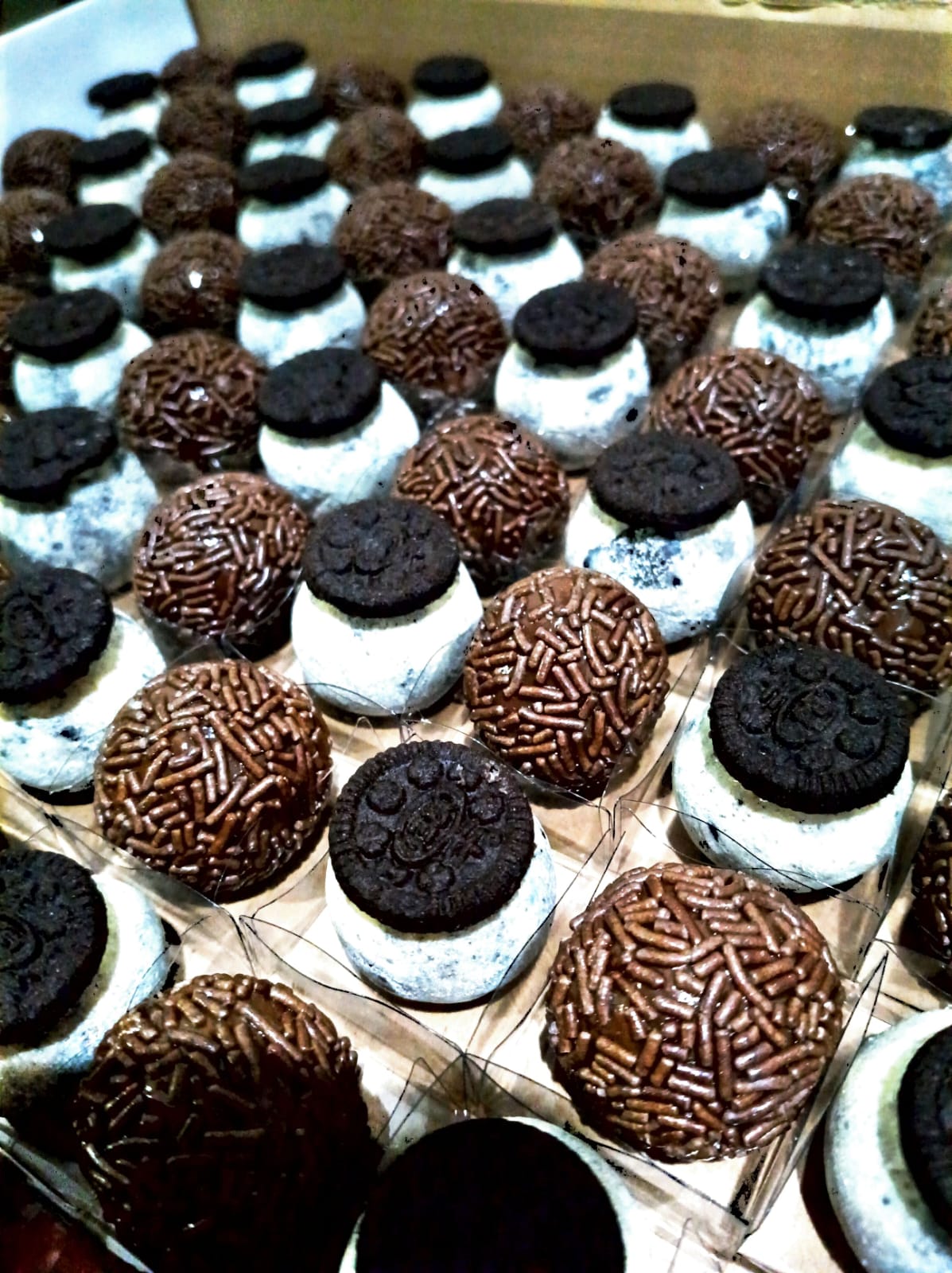 Brigadeiro Tradicional e Oreo